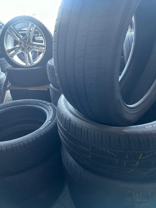 Vendo 4 pneus novos caminhonete