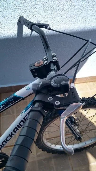 Bicicleta, aro 20, câmbio Shimano 06 marchas - Foto 3