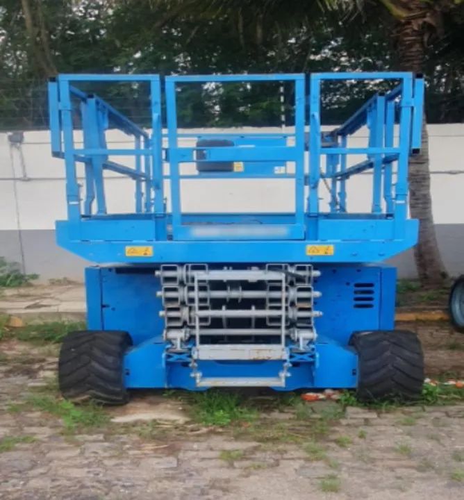 Plataforma Elevatória Genie GS-3369 RT 12m 2014