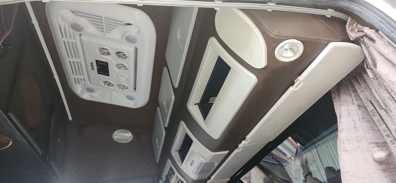 Iveco 460 automático  - Foto 3