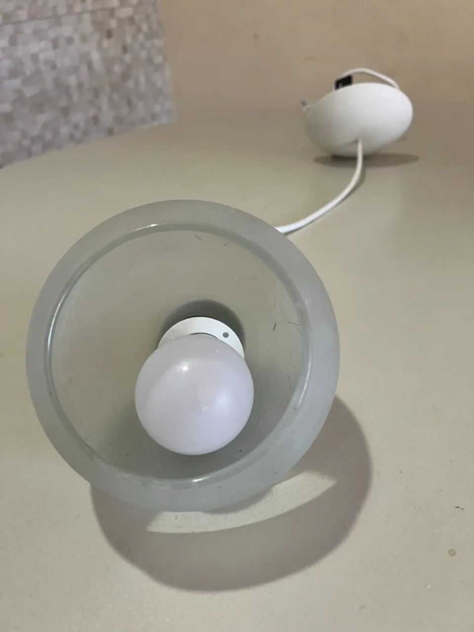 Luminária pendente transparente com branco - Foto 3