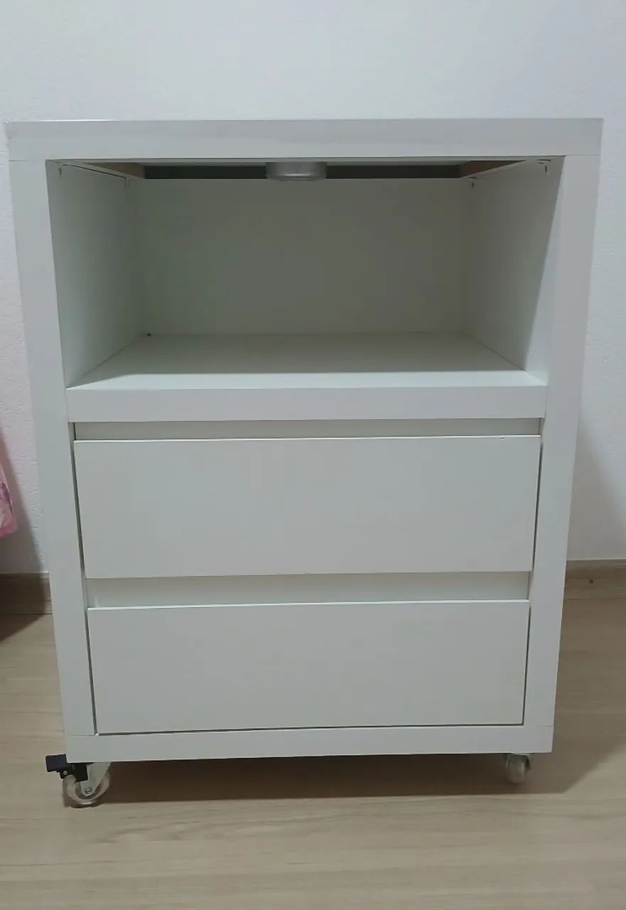 Móvel de cabeceira feito em 100% MDF