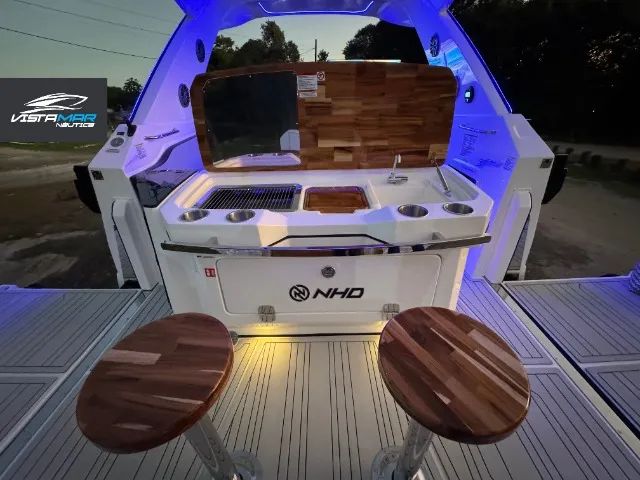 Lancha NHD 325 pés (34 pés) com parelha popa  - Foto 14