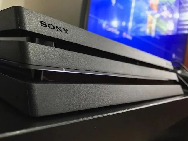 Ps4 Pró  Vendo ou Troco