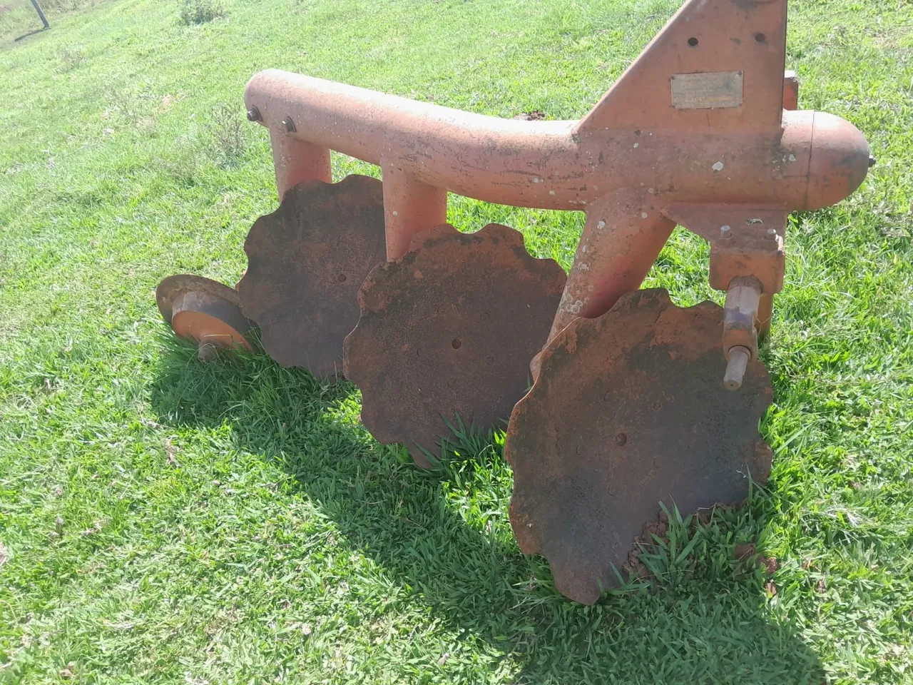Arado de disco para trator