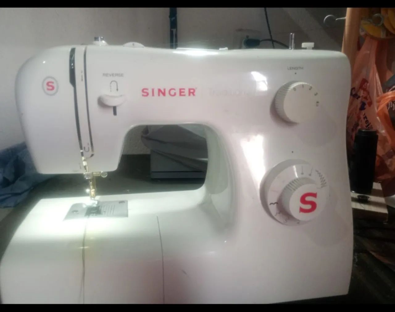 Máquina de costura Singer 