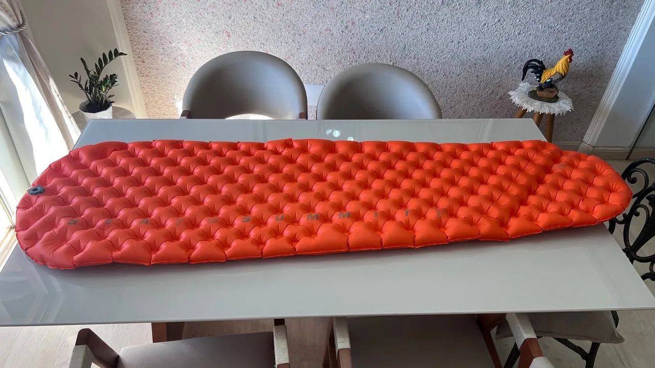 Isolante térmico inflável Sea to Summit Ultralight insulated 
