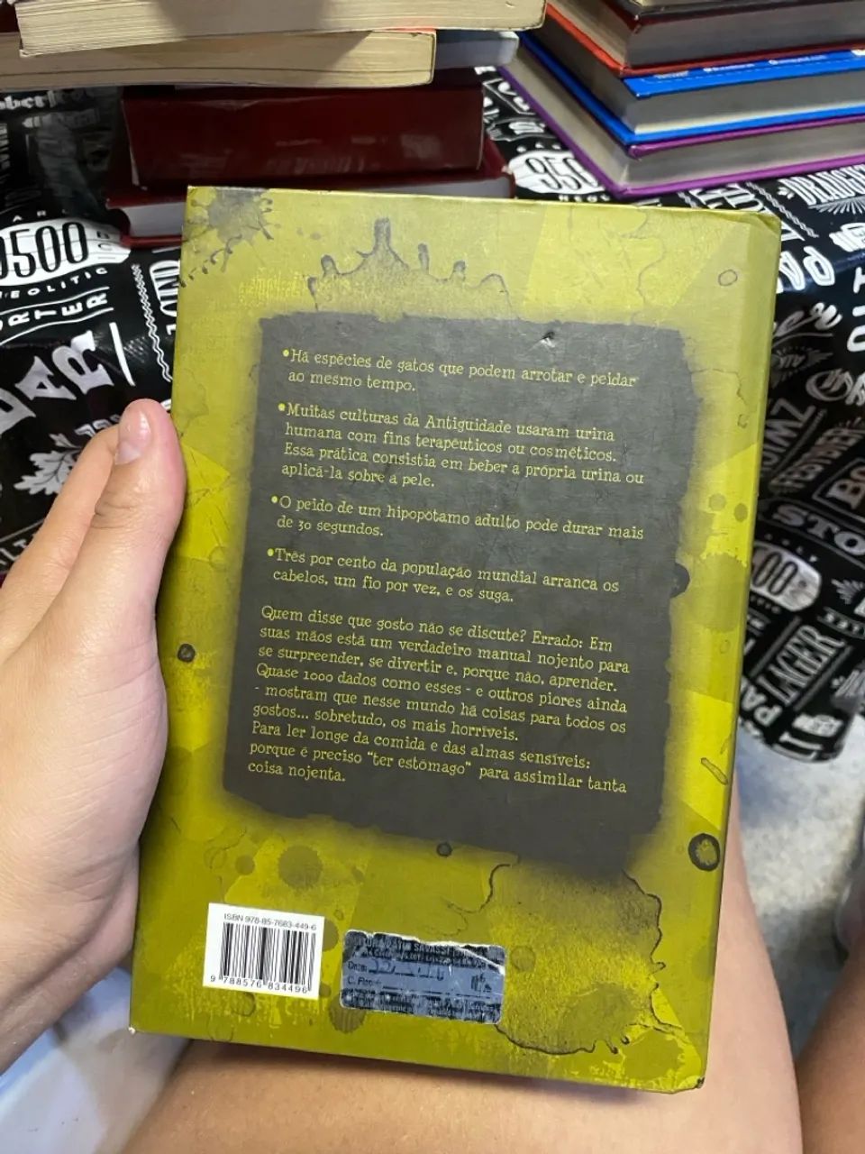 Livro Quase 1.000 Dados Nojentos - Foto 3