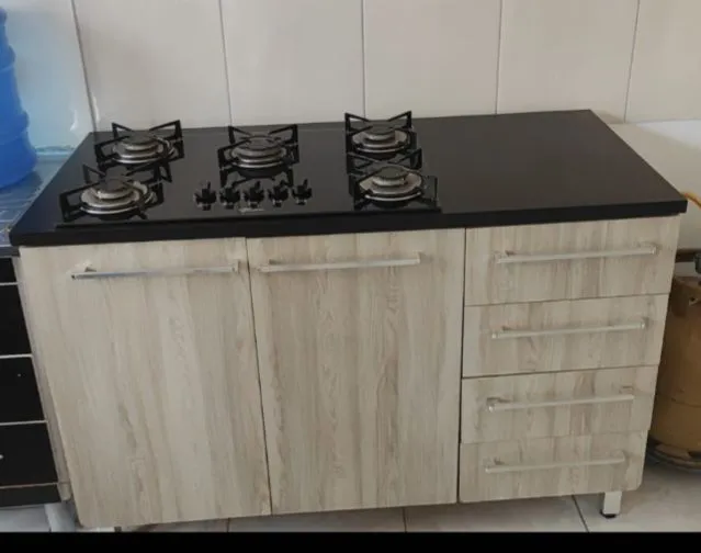 Cooktop a Gás com Armário
