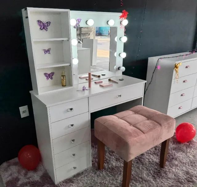 DRESSING ROOM WITH LAMPS AND STOOLS NEW WITH FREE DELIVERY64363743008387120