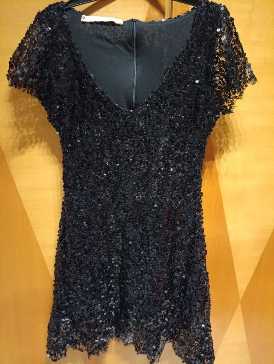 Vestido preto de sequins - Foto 2