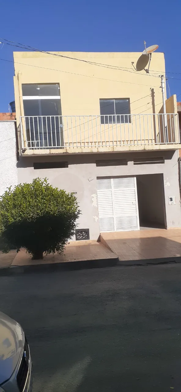 Alugo quarto (pra dividir aluguel)