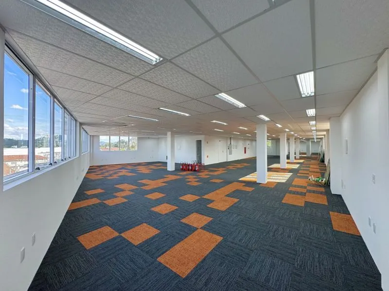 Ampla Sala Comercial para Locação com 447m² Itoupava Norte, Blumenau/SC