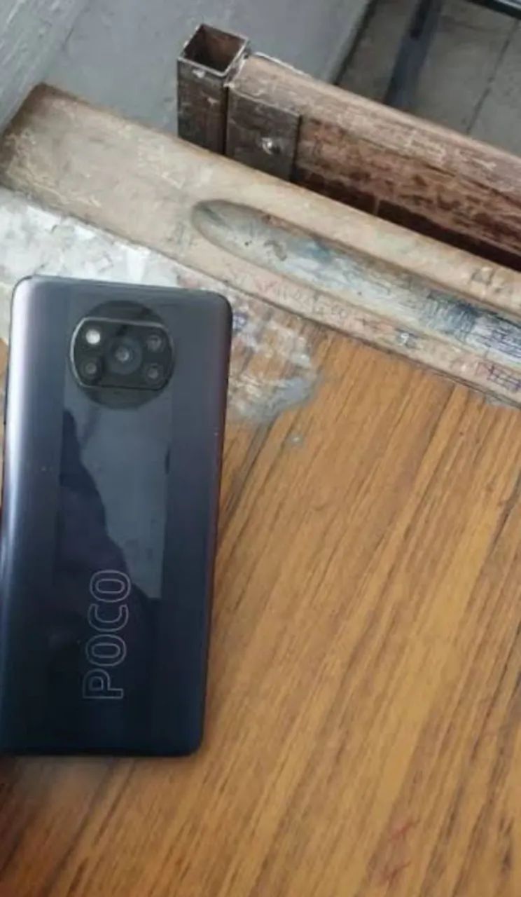 Vendo poço x 3 pro ele está novo ele celular para jogo e foto não trava 