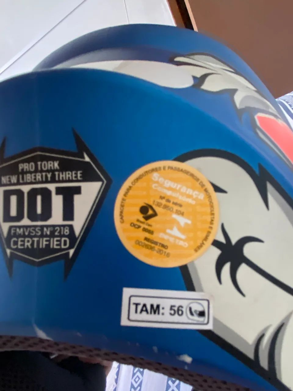 Mesa 100$ capacete 40$  - Foto 2