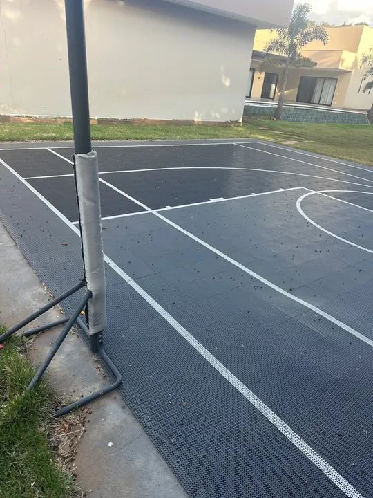 Quadra de Basquete - semi nova - piso antiderrapante New Quadras