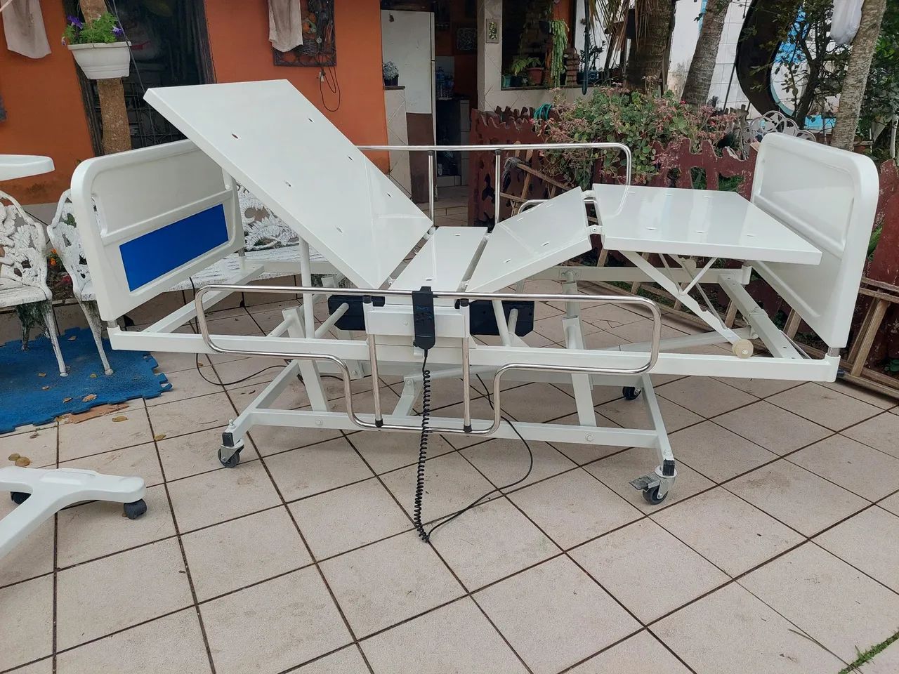 Cama Hospitalar com Mesa de Refeição - Foto 5