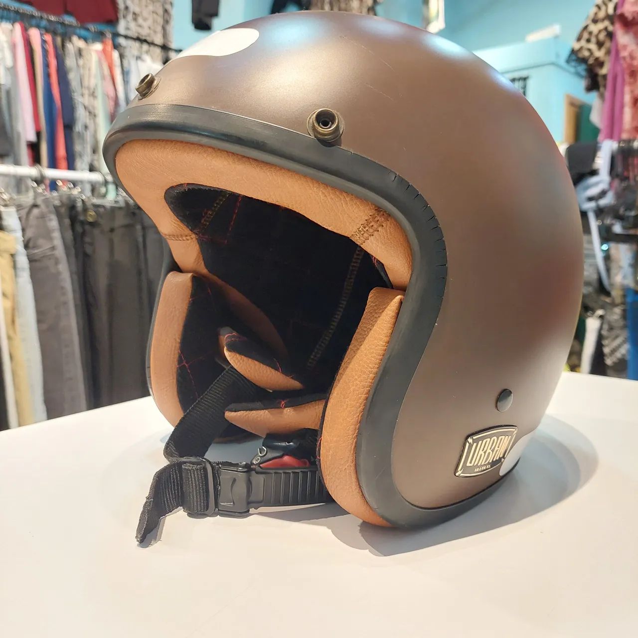 Capacete vintage seminovo 