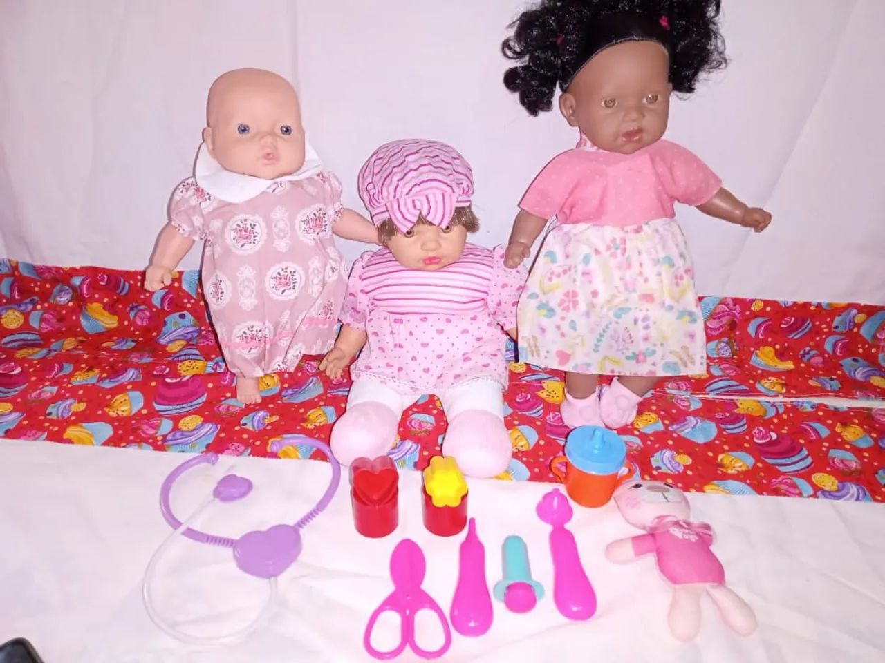 Kit 3 Bonecas Bebês +Acessórios  - Foto 4