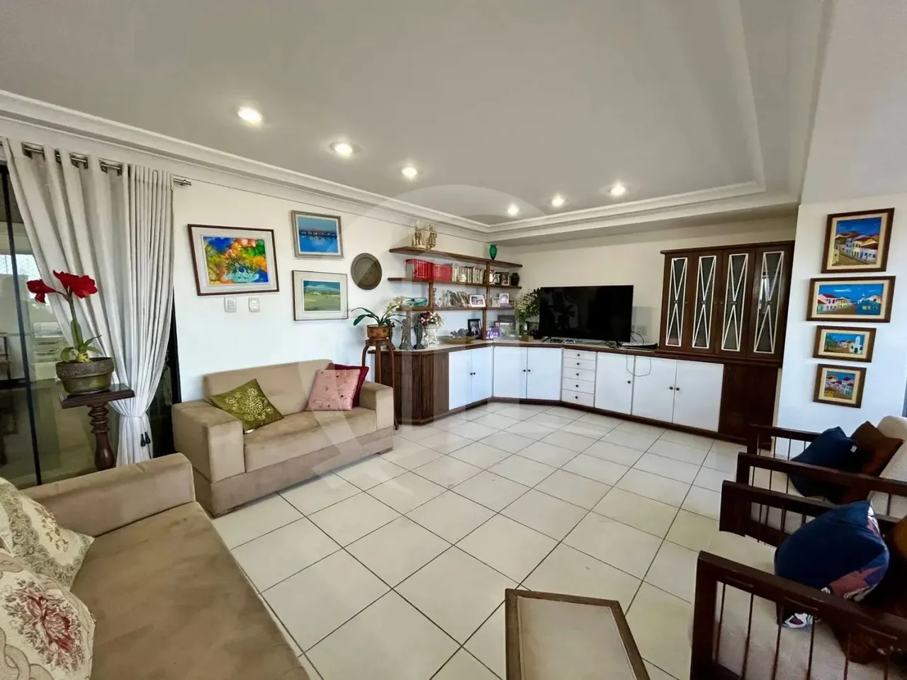 Mansão à venda no Condomínio Mansão Drumond