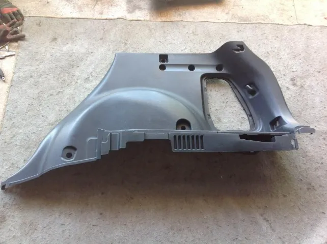 Acabamento Lateral Traseiro Direito e Esquerdo Porta Malas Rav4 2015