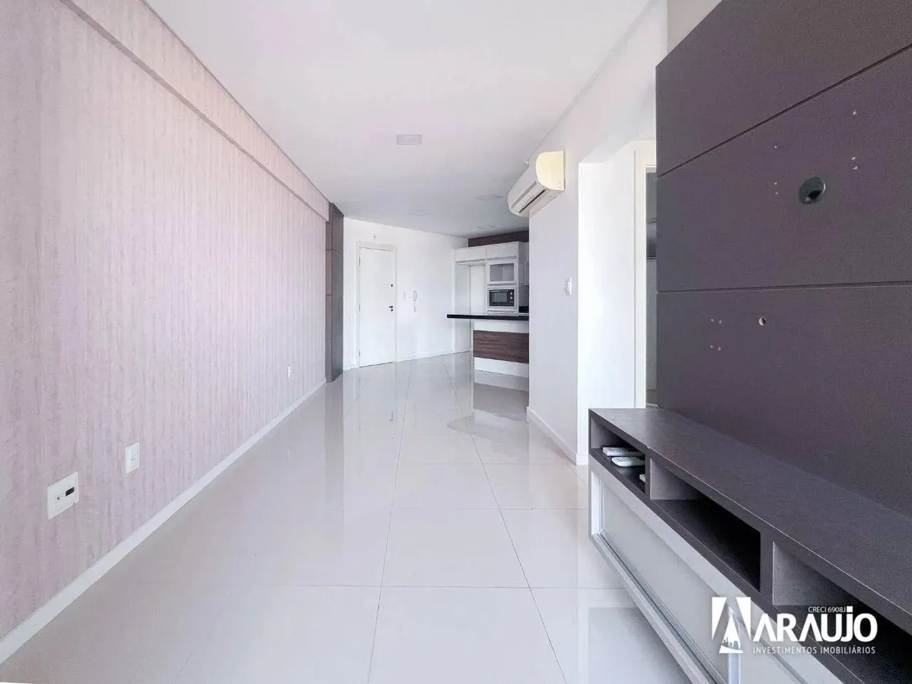 Apartamento semi mobiliado com 1 suíte e 1 dormitório no Cordeiros em Itajaí