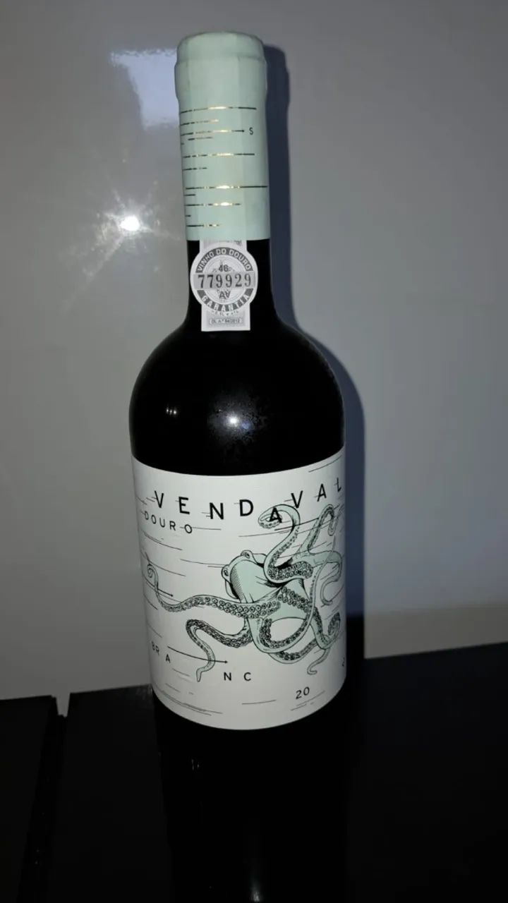 Vinho branco português 