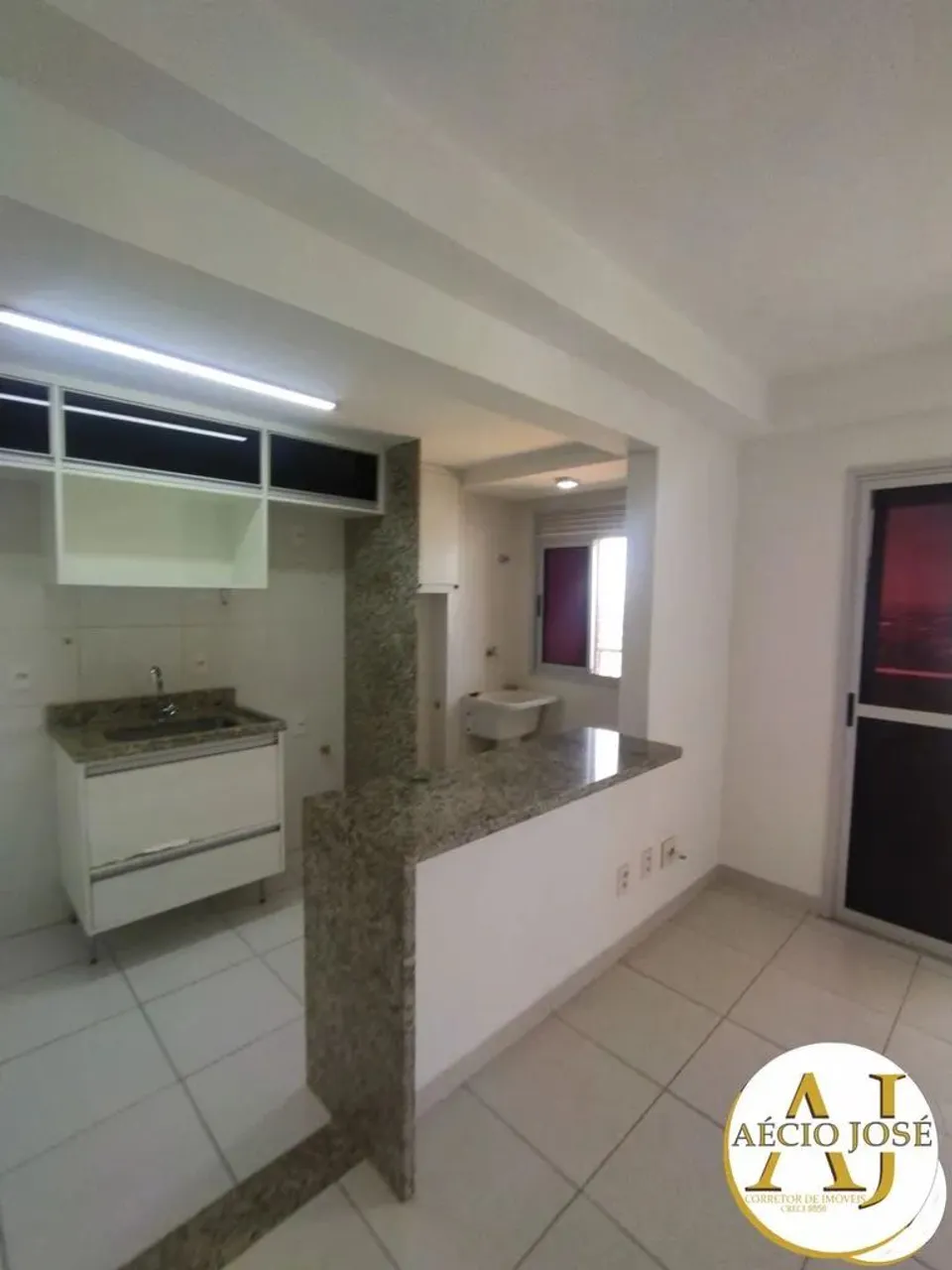 Alugo Harmonia, ap com 2 quartos comp. de armários ao lado do pantanal shopping