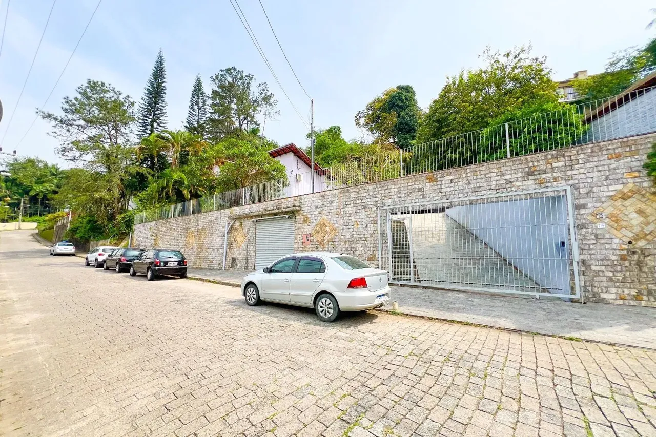 Casa com 4 dormitórios à venda, 235 m² por R$ 1.090.000,00 - Itoupava Seca - Blumenau/SC