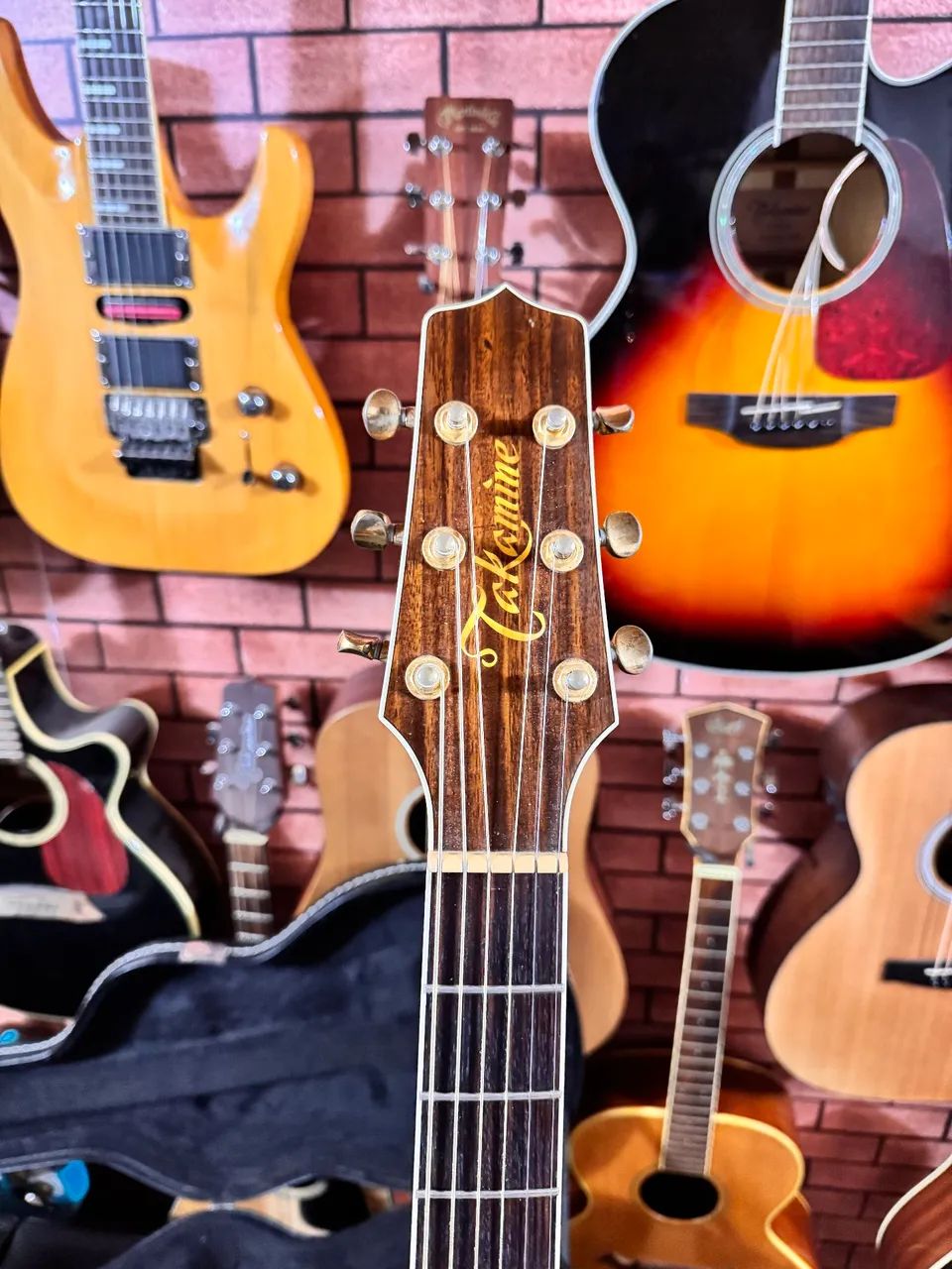 Violão Takamine japonês DSP110 elétrico regulado com case ANALISO