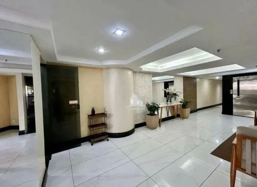 Apartamento para venda com 218 metros quadrados com 3 quartos - Foto 2