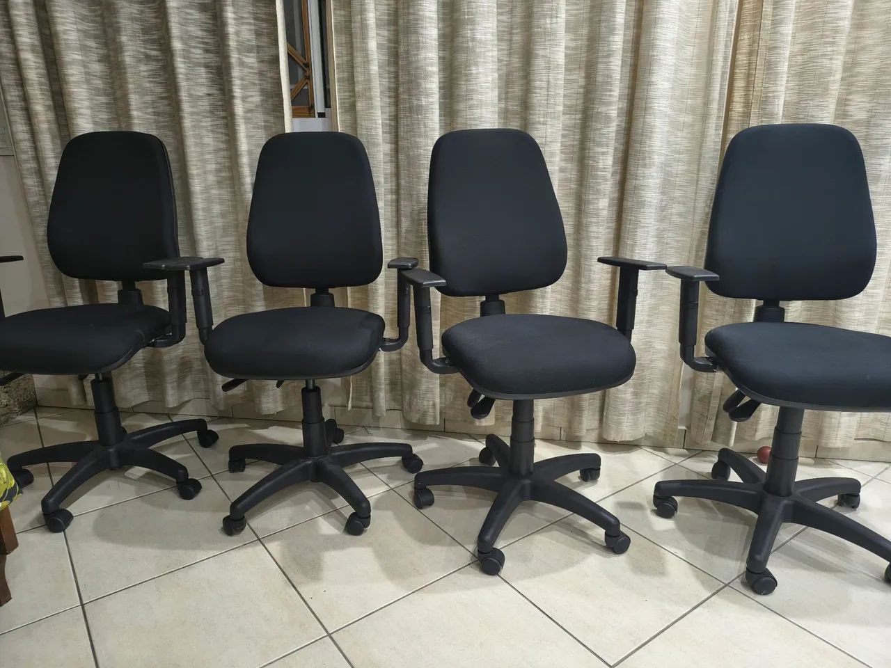 Cadeiras de escritório 64842824145025122