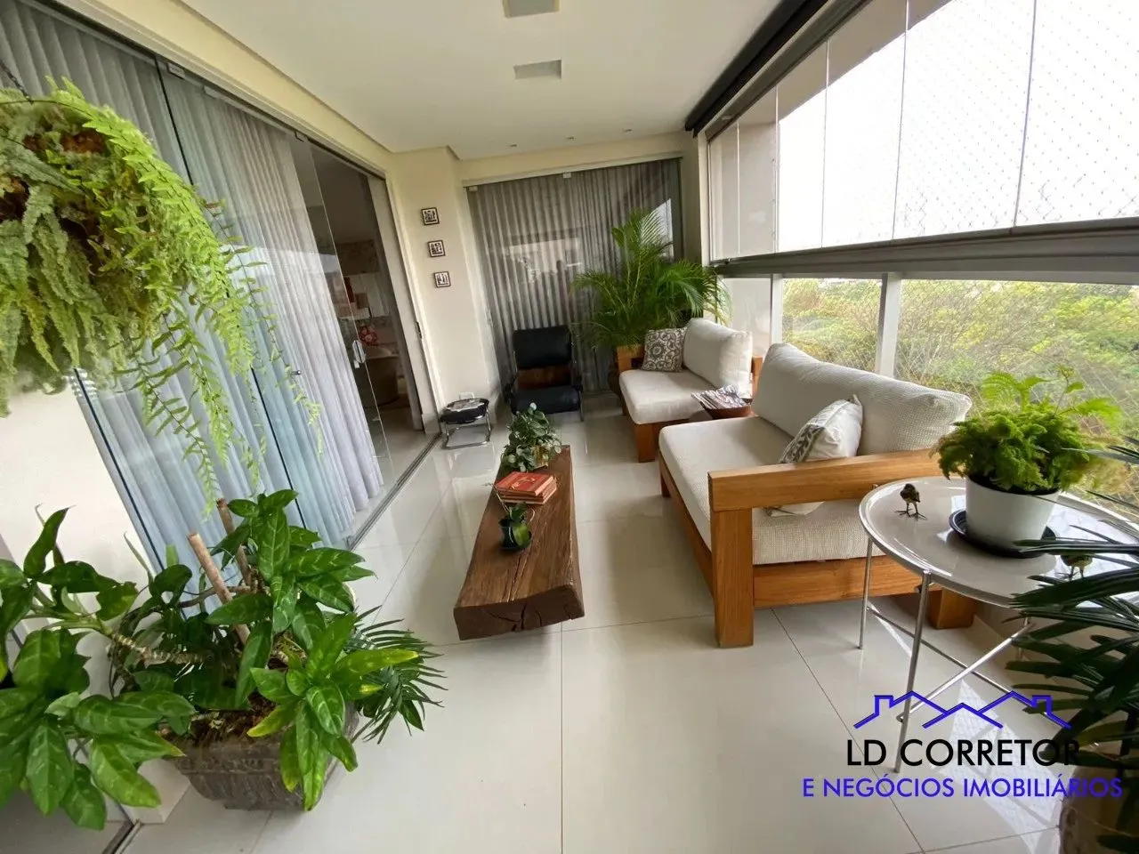Residência de Luxo no Setor Marista, Goiânia-GO 3 Quartos, 3 Suítes, 3 Salas, 5 Banheiros