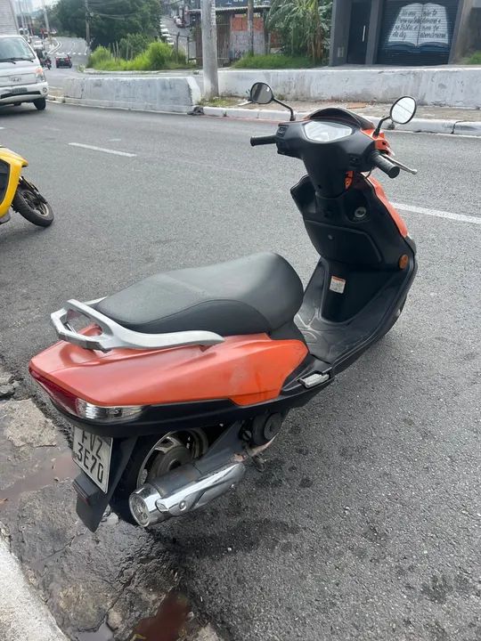 Burgman 125i - Foto 2