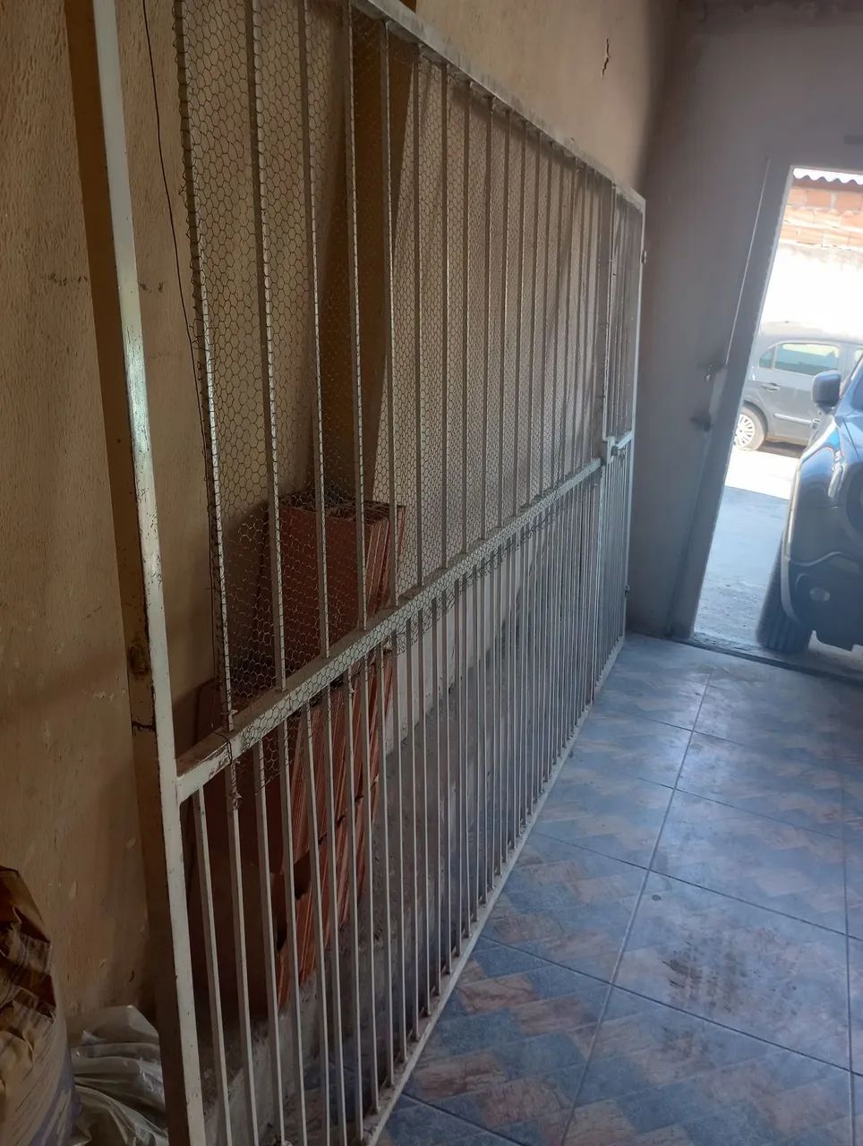 Grade de ferro (portão)64639898767873125