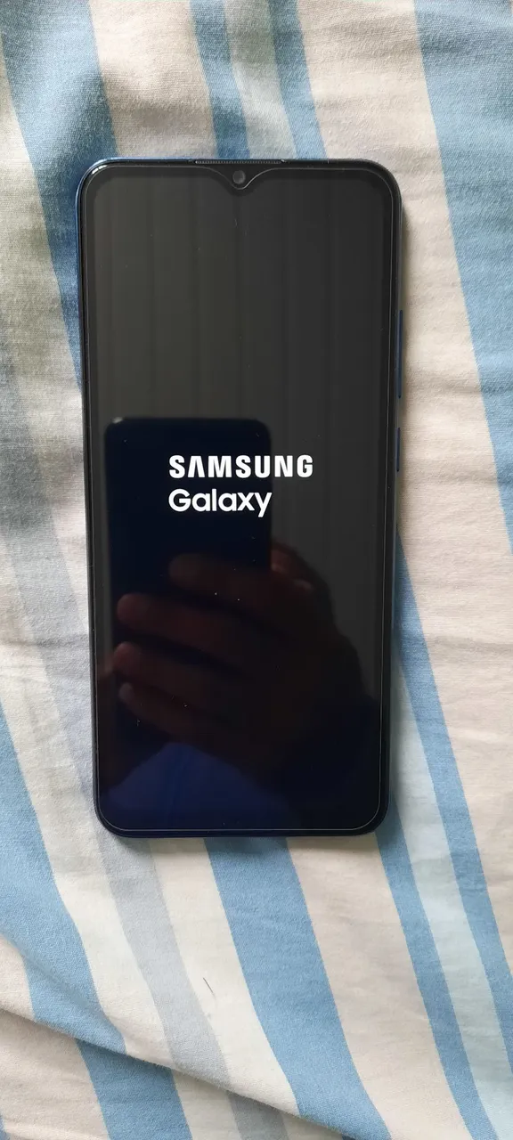 Sansung galaxy a3 em bom estado não tem fone e nem carregador