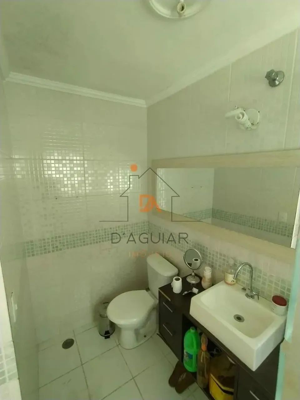 Sobrado para Aluguel no bairro Água Fria com 5 dormitórios/quartos e 194 m². - Foto 11