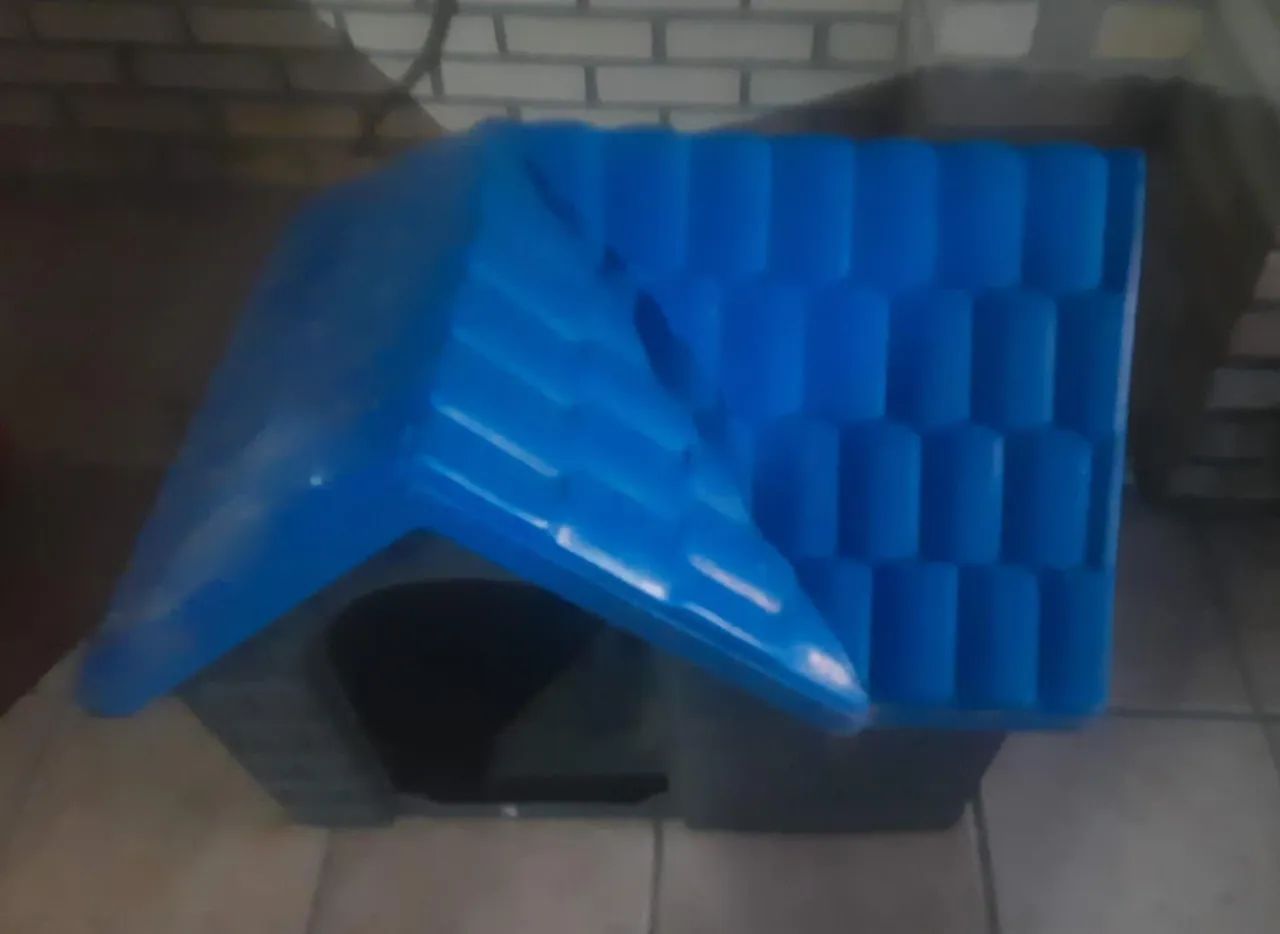 Casinha de cachorro usada de plástico, n°2 (Porte pequeno) - Foto 3