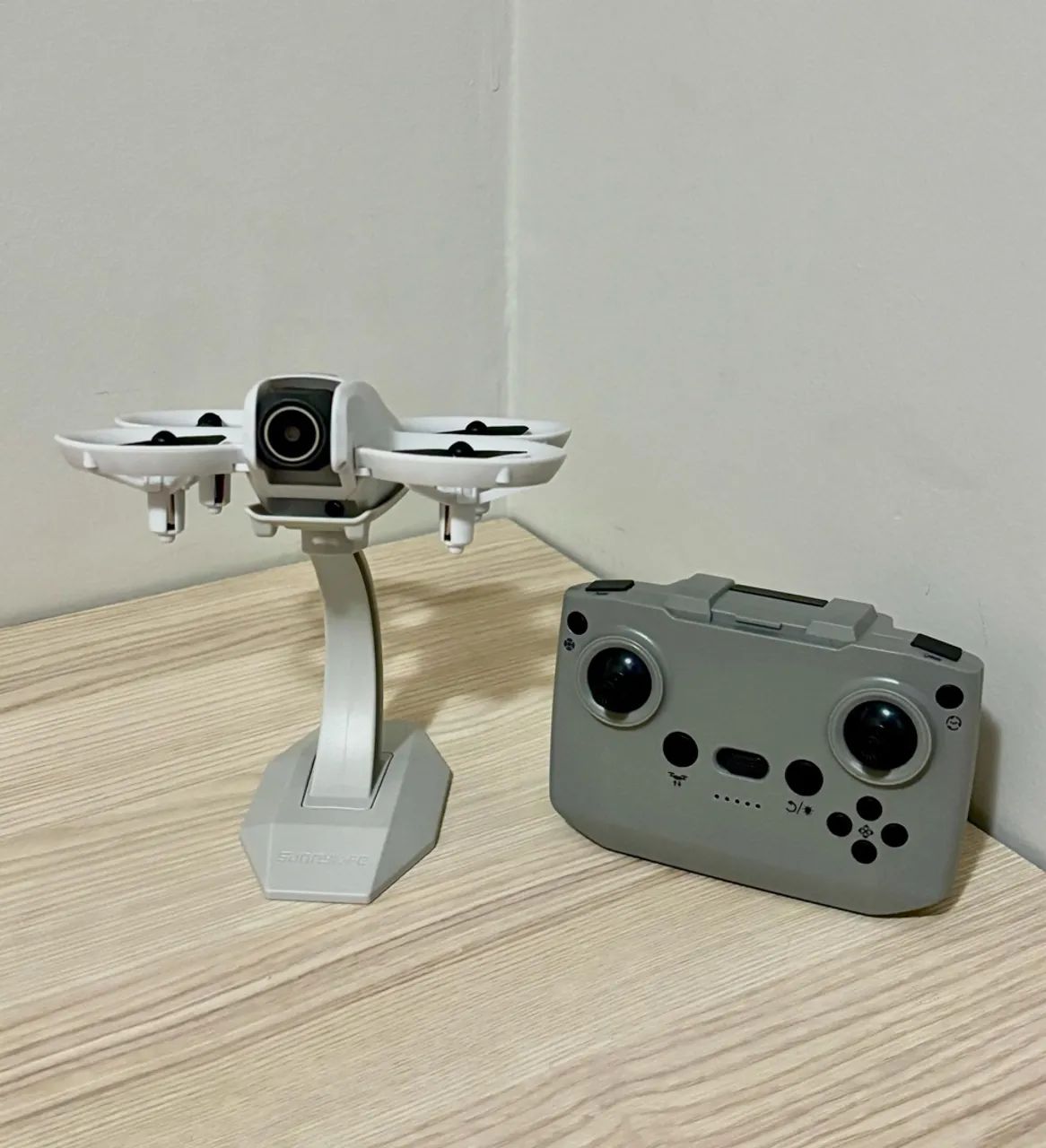 Drone com câmera 4K - Novo
