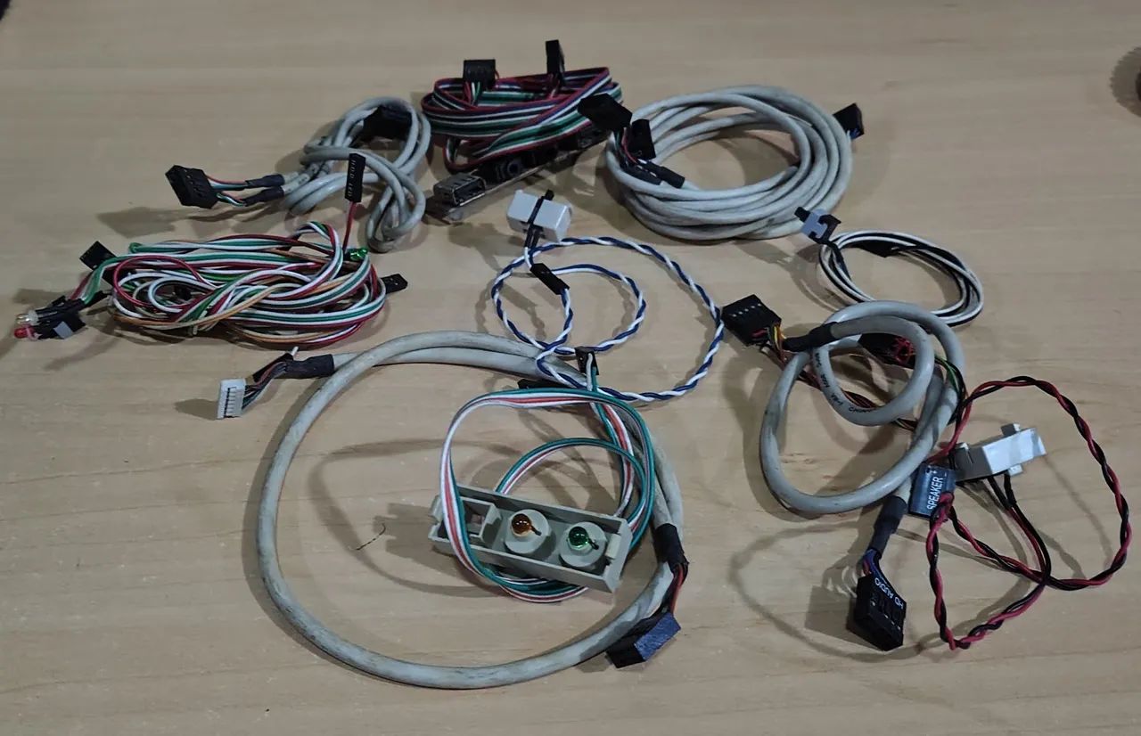 Cabos e Conectores para Computador