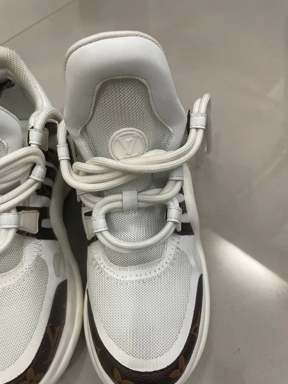 Tênis Louis Vuitton branco
