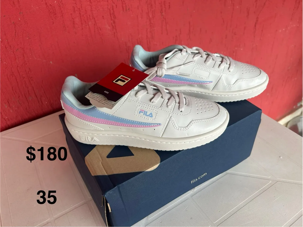 Tênis Fila Original Novo 35