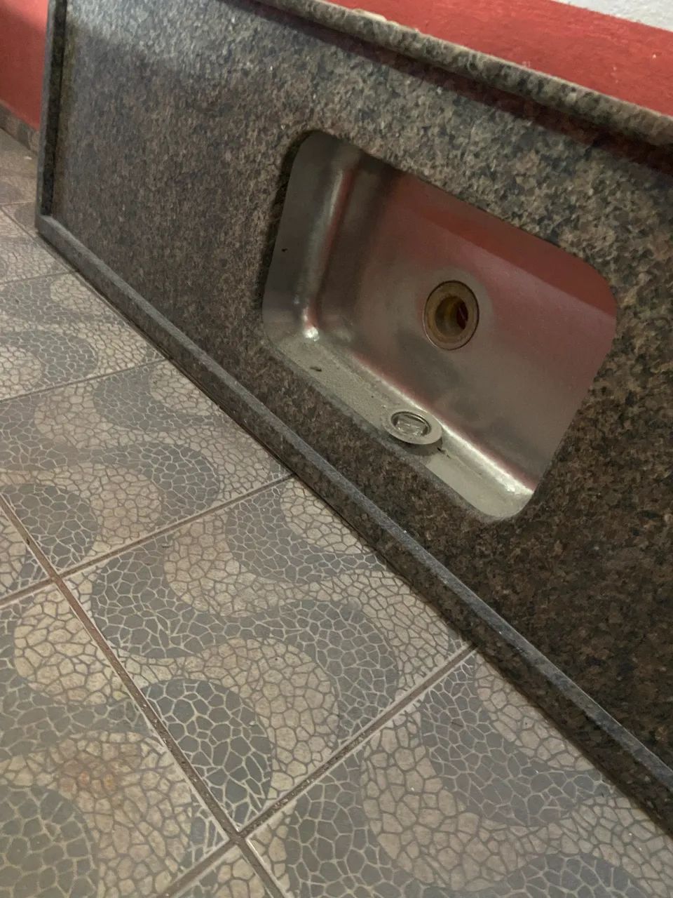 Pia de mármore 2000mm x 590mm