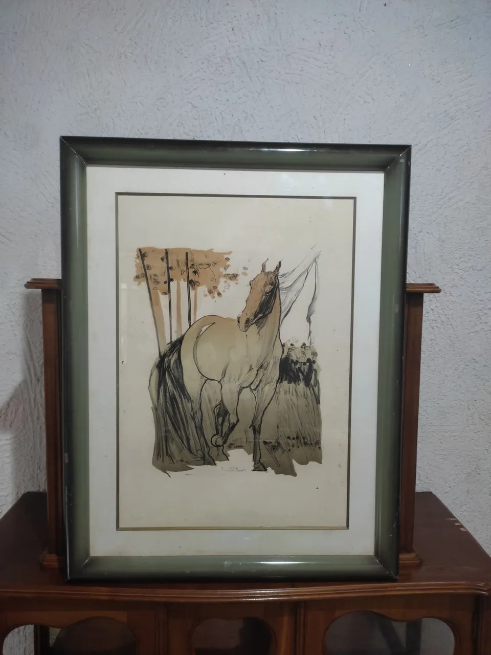 Quadro em moldura de madeira com pintura de cavalo