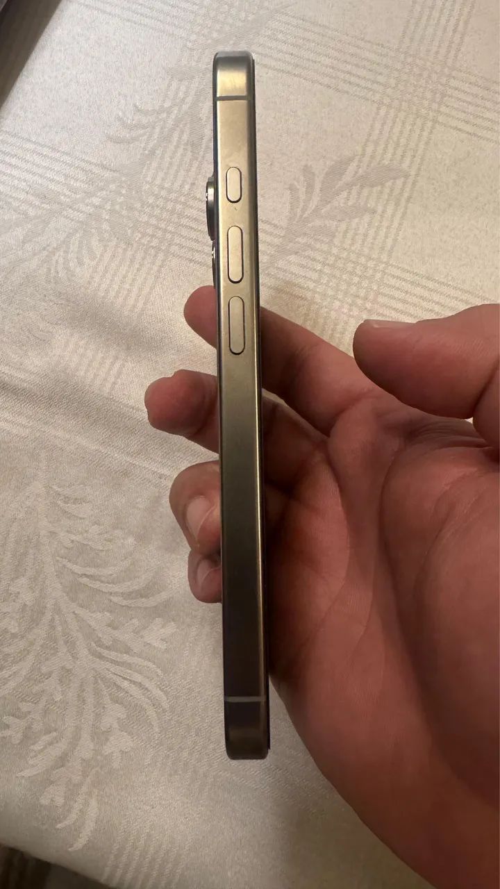 Apple iPhone 16 Pro (128 Gb) - Titânio Natural - Foto 3
