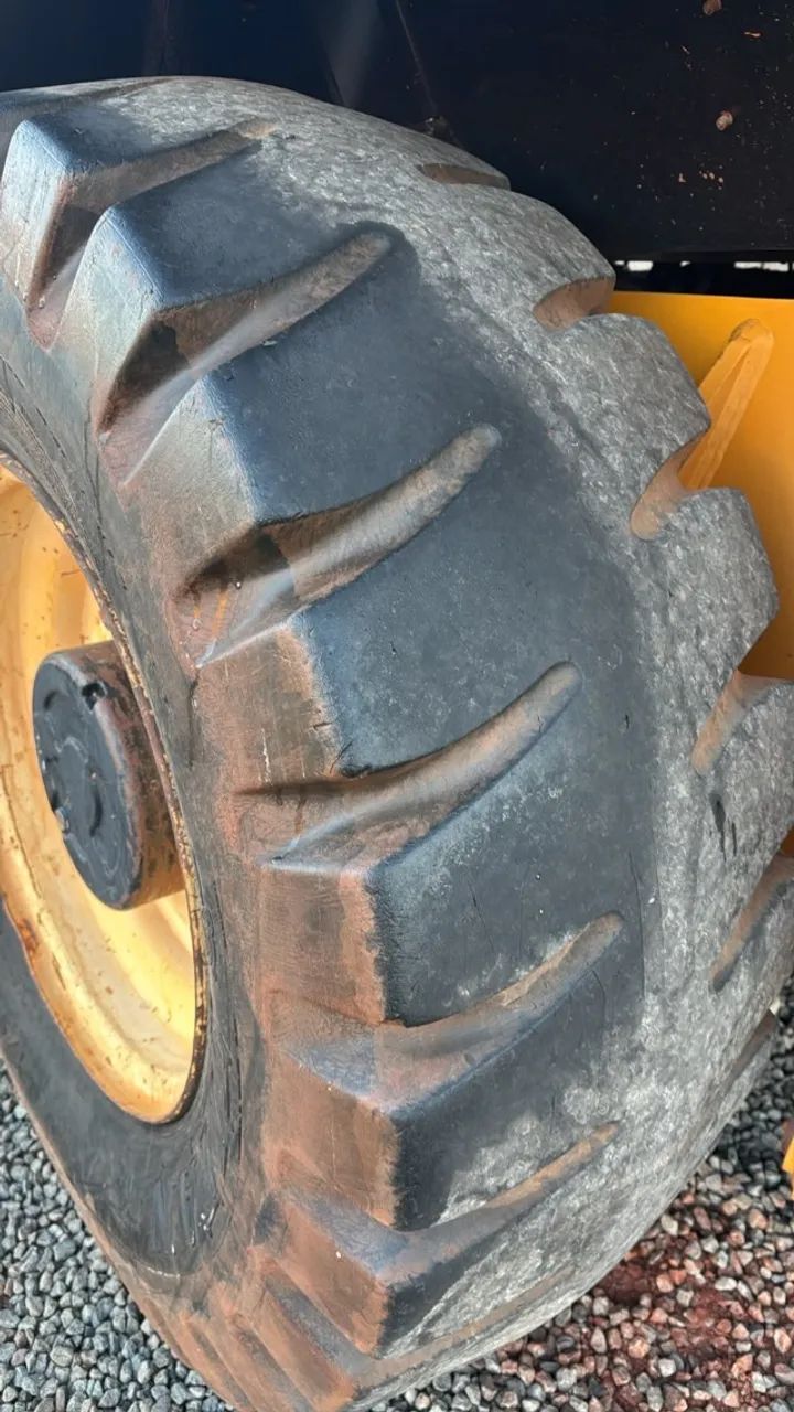 Retroescavadeira JCB 2013 3CX 4x4  - Foto 3