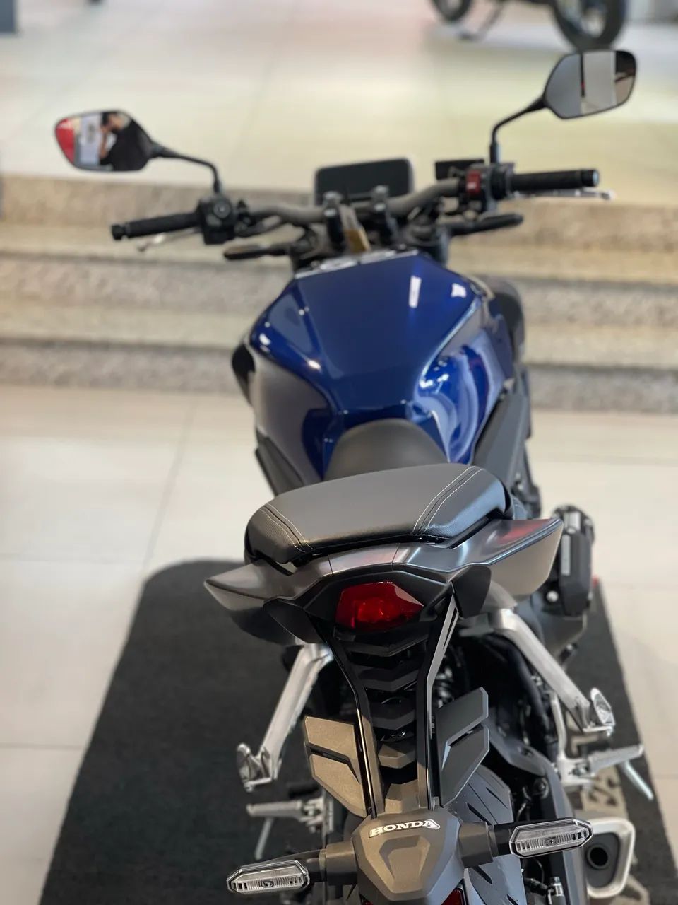 CB 650R E-Clutch 2026 0Km - Foto 4