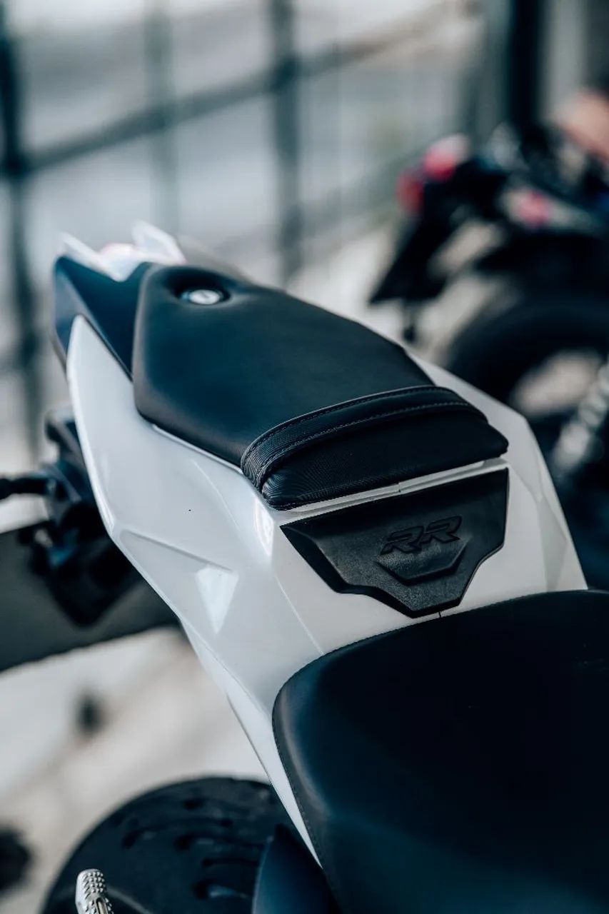 BMW S1000 RR (2019) - Foto 4