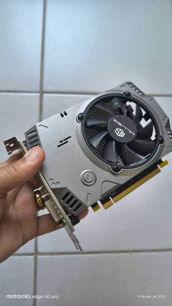 Vendo placa de Video RX 550 **LEIA O ANÚNCIO** - Foto 3