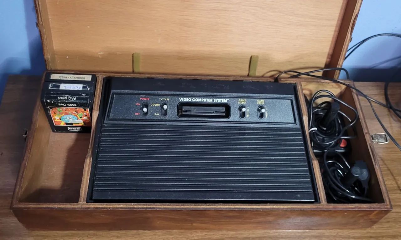 Atari 2600 Polyvox com maletinha de época  - Foto 2